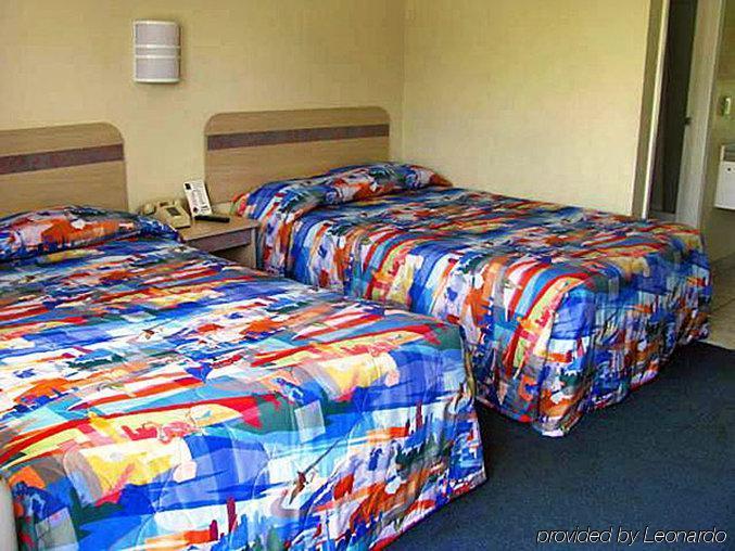 Motel 6-Clute, Tx Екстериор снимка