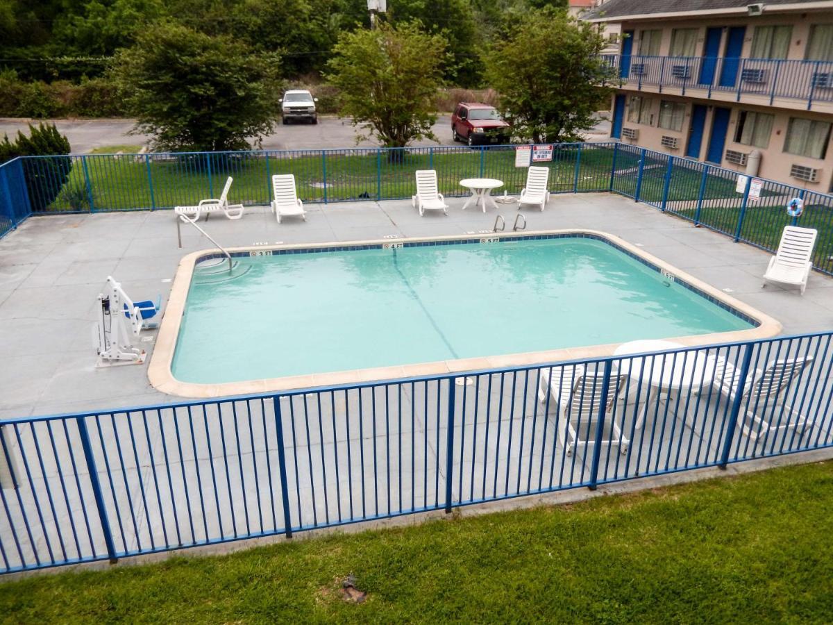 Motel 6-Clute, Tx Екстериор снимка